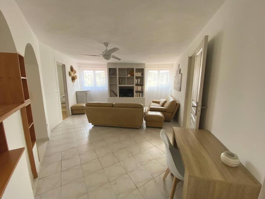 A Louer Haut De Villa 4 Pieces A Sainte-Maxime Golfe De St-Tropez Exterior foto